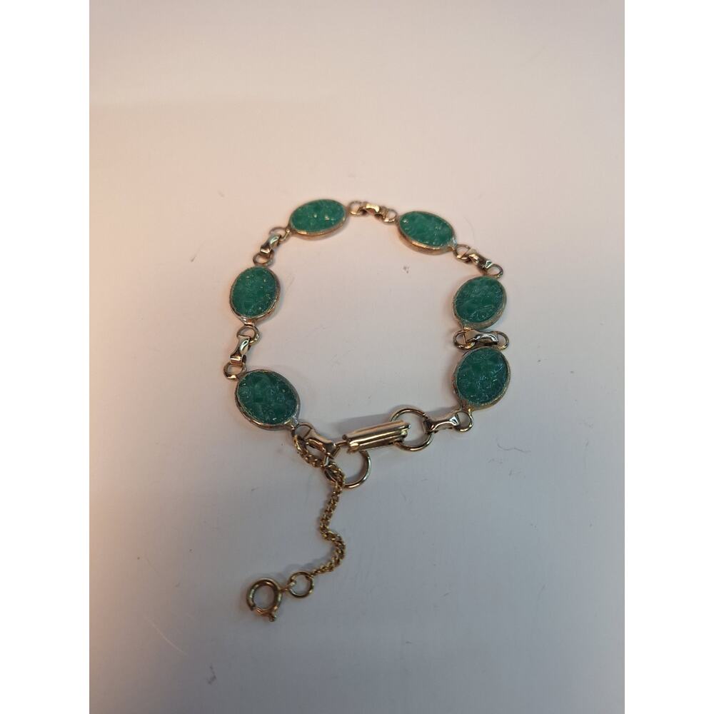 Vintage Faux Jade Asian Peking Glass Bracelet in Gold Setting.